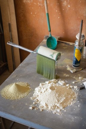 Как правильно очищать строительный инструмент от загрязнений