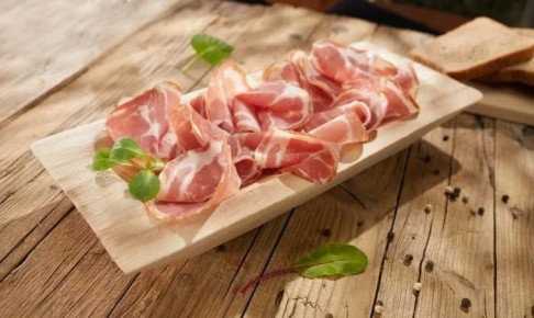 В Британии предлагается запретить бекон и ветчину из-за угрозы рака