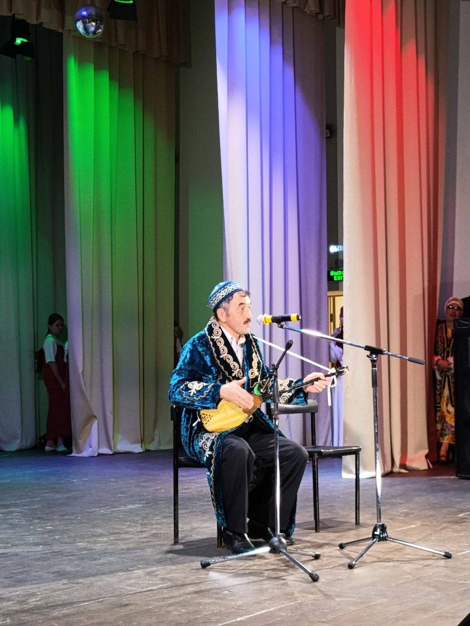 В Зауралье отметили праздник Навруз — торжество, знаменующее весеннее равноденствие В Зауралье отметили праздник Навруз — торжество, знаменующее весеннее равноденствие