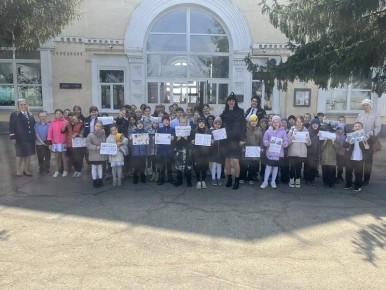 Транспортные полицейские провели профилактический урок для школьников