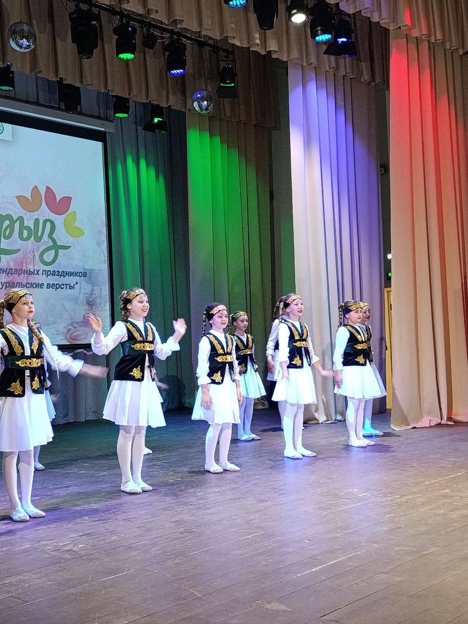 В Зауралье отметили праздник Навруз — торжество, знаменующее весеннее равноденствие В Зауралье отметили праздник Навруз — торжество, знаменующее весеннее равноденствие