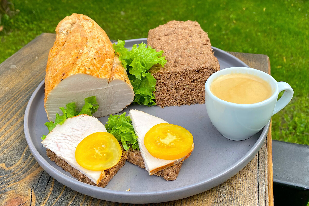 Нежный бутерброд с индейкой: легкий и вкусный рецепт