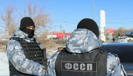 Скрывающемуся должнику по алиментам из Кургана не дали улететь на отдых