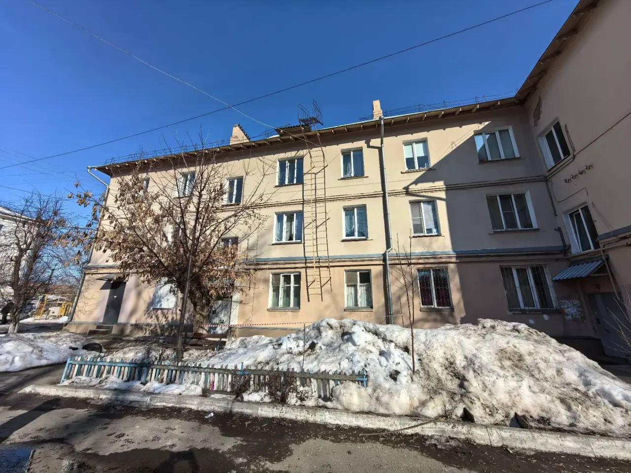 И.о. начальника Государственной жилищной инспекции Курганской области Елена Хромова в рамках рабочего выезда в Шадринск совместно с руководителем Комитета городского хозяйства администрации города Владимиром Егоровым... И.о. начальника Государственной жилищной инспекции Курганской области Елена Хромова в рамках рабочего выезда в Шадринск совместно с руководителем Комитета городского хозяйства администрации города Владимиром Егоровым...