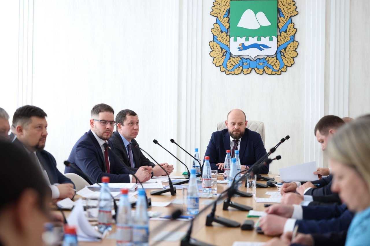 Сегодня, 26 марта, первый заместитель губернатора Анатолий Воробьев провел плановое заседание регионального штаба по газификации Курганской области Сегодня, 26 марта, первый заместитель губернатора Анатолий Воробьев провел плановое заседание регионального штаба по газификации Курганской области