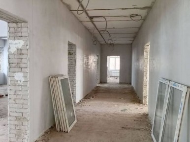 В отдалённых микрорайонах города ремонтируют школы