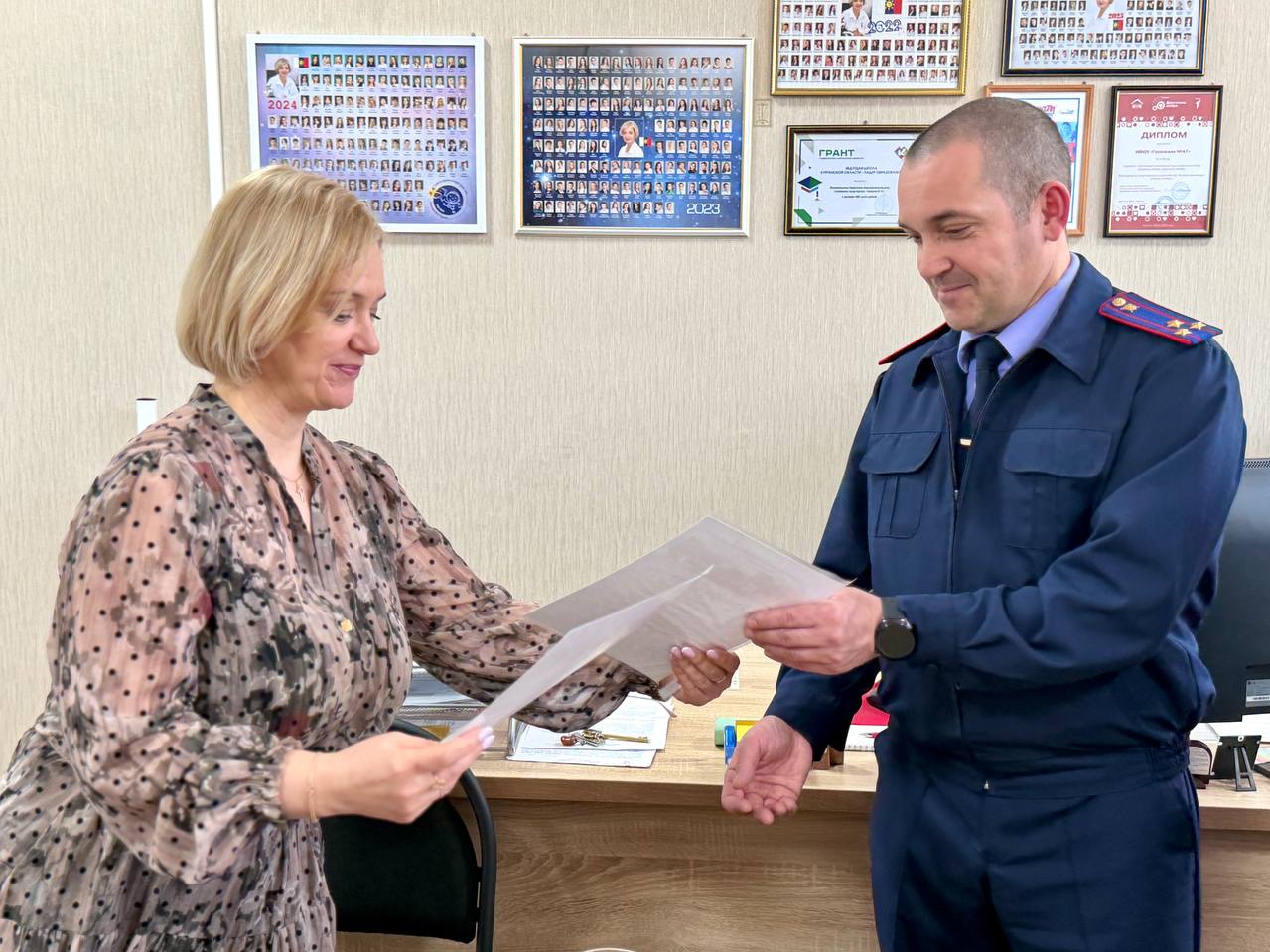 Ежегодно на базе гимназии №47 города Кургана проходит профориентационное мероприятие «Звездный десант» Ежегодно на базе гимназии №47 города Кургана проходит профориентационное мероприятие «Звездный десант»