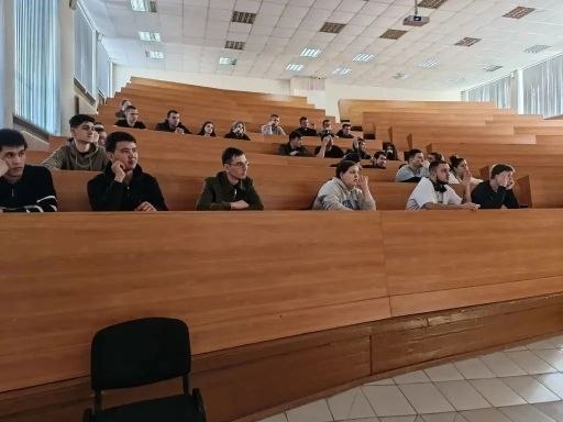 Кетовские полицейские рассказали студентам – иностранным гражданам о Государственной программе по оказанию содействия добровольному переселению в Российскую Федерацию соотечественников, проживающих за рубежом Кетовские полицейские рассказали студентам – иностранным гражданам о Государственной программе по оказанию содействия добровольному переселению в Российскую Федерацию соотечественников, проживающих за рубежом