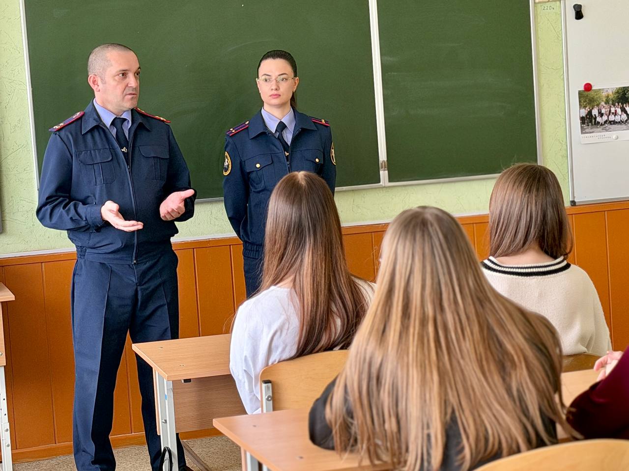 Ежегодно на базе гимназии №47 города Кургана проходит профориентационное мероприятие «Звездный десант» Ежегодно на базе гимназии №47 города Кургана проходит профориентационное мероприятие «Звездный десант»