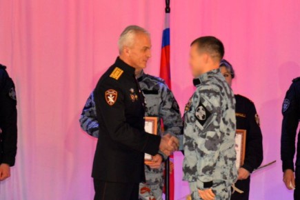 В Кургане торжественно отметили 10-летие Росгвардии и 215-ю годовщину войск правопорядка