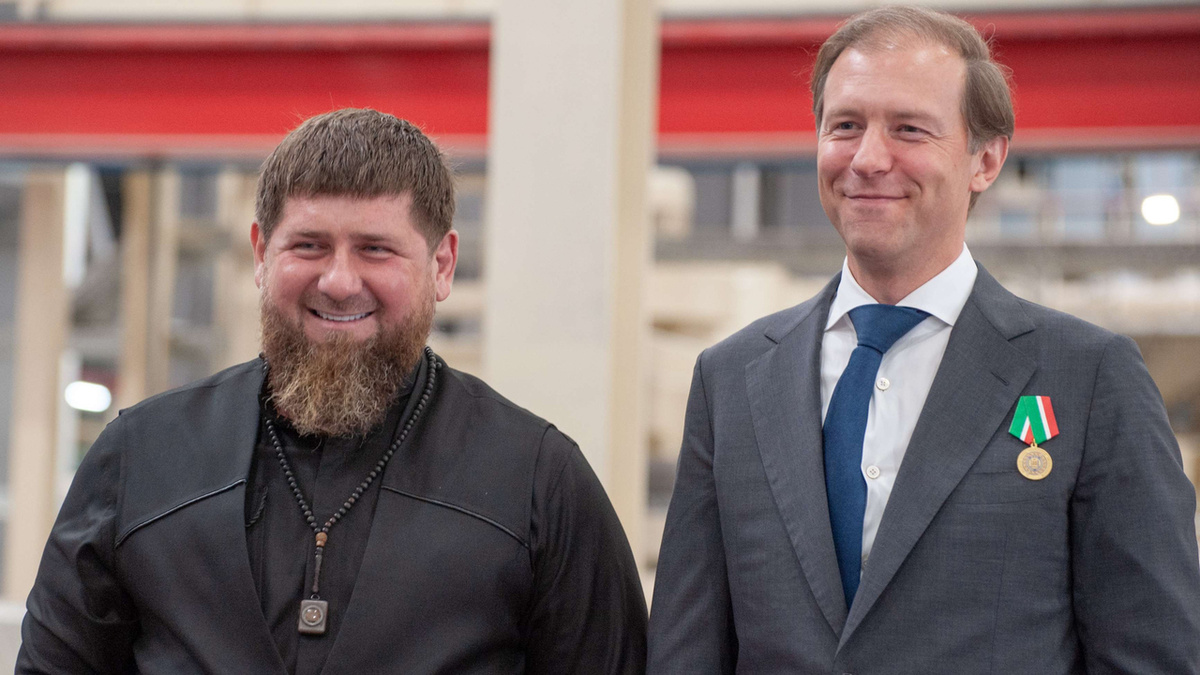 Денис Мантуров и загадочное звание Героя России: обществом обсуждаемое событие