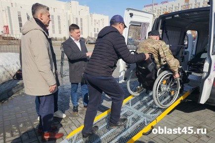 Бизнес - героям: в Курганской области появилось спецавто для перевозки бойцов СВО