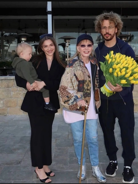 Скандальные фото Пугачевой привлекли внимание поклонников и критиков