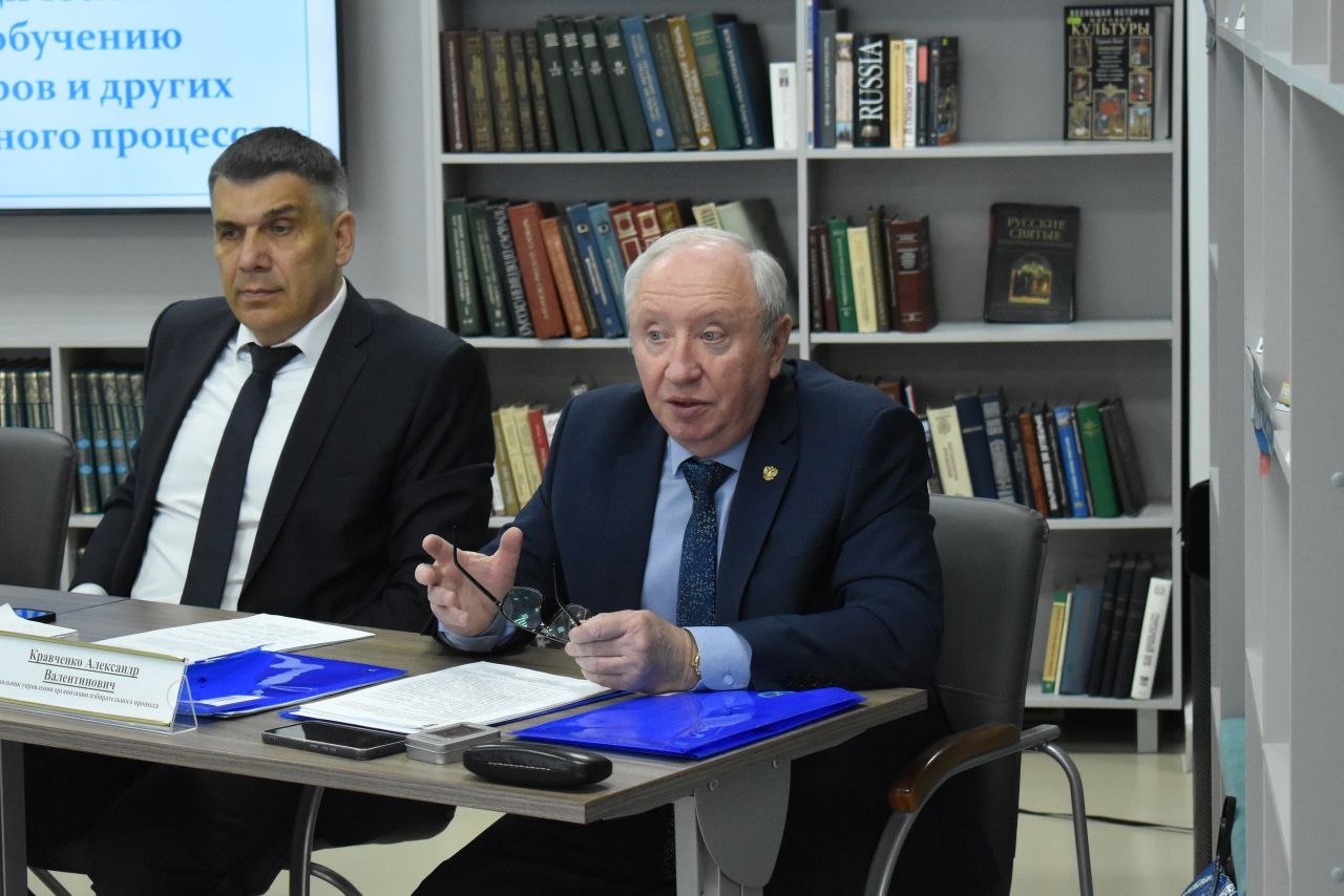 Варгашинский муниципальный округ стал площадкой для проведения выездного зонального семинара для председателей, заместителей председателей и секретарей ТИК Варгашинский муниципальный округ стал площадкой для проведения выездного зонального семинара для председателей, заместителей председателей и секретарей ТИК