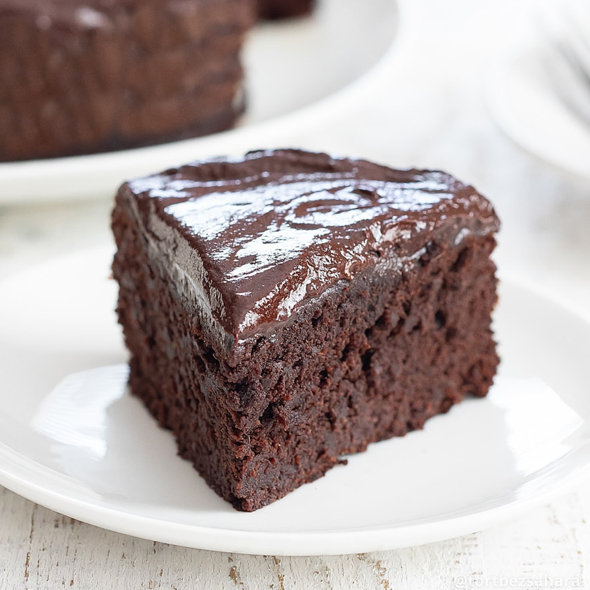 Вкусный шоколадный пирог без глютена: простой рецепт из фиников