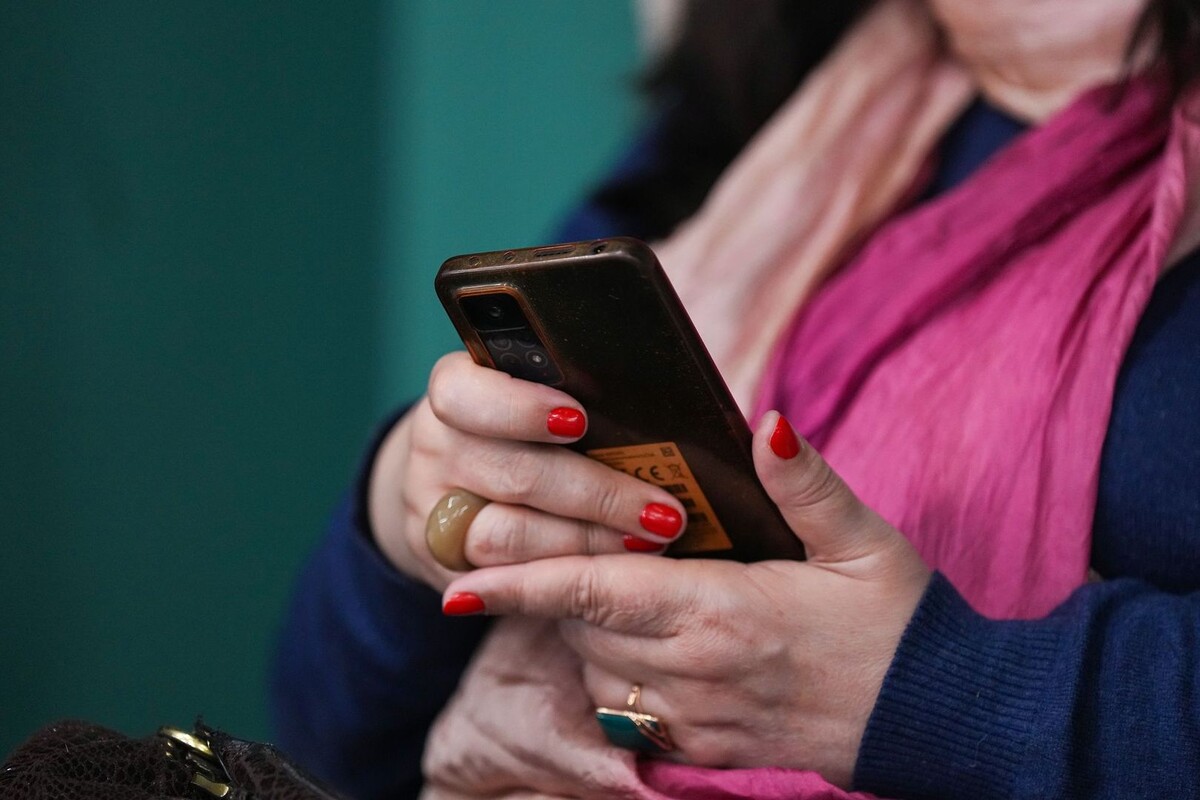 Ограничения связи в России: закон ради безопасности граждан