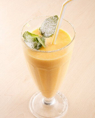 Нежный абрикосовый смузи для летнего настроения