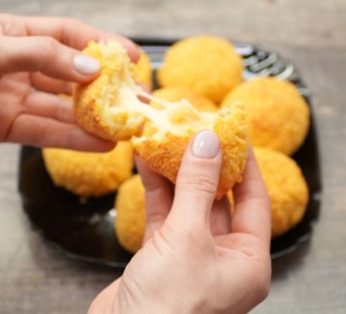 Идеальные картофельные шарики: любимое угощение для всей семьи