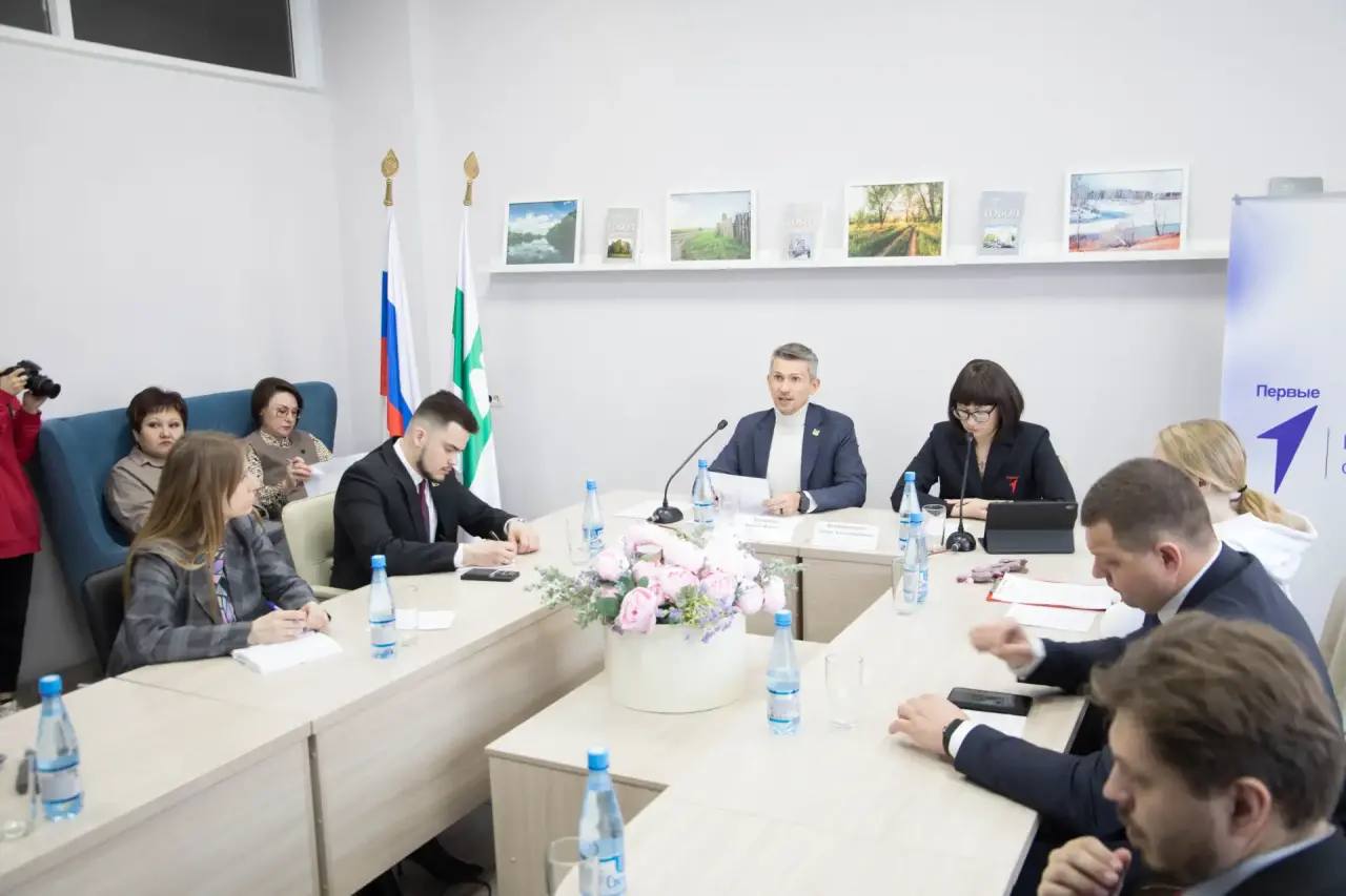 Антон Науменко: Сегодня принял участие в заседании Совета по взаимодействию с Общероссийским общественно-государственным движением детей и молодежи при губернаторе Курганской области Антон Науменко: Сегодня принял участие в заседании Совета по взаимодействию с Общероссийским общественно-государственным движением детей и молодежи при губернаторе Курганской области