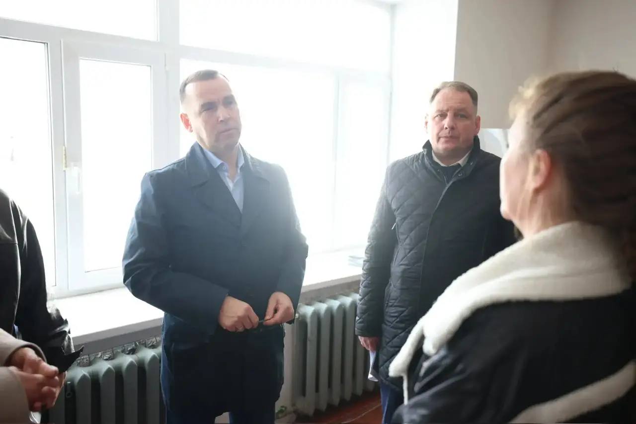 В Новом поселке Шадринска идет капитальный ремонт Дома культуры «Созвездие», в котором занимаются творчеством порядка 400 человек В Новом поселке Шадринска идет капитальный ремонт Дома культуры «Созвездие», в котором занимаются творчеством порядка 400 человек