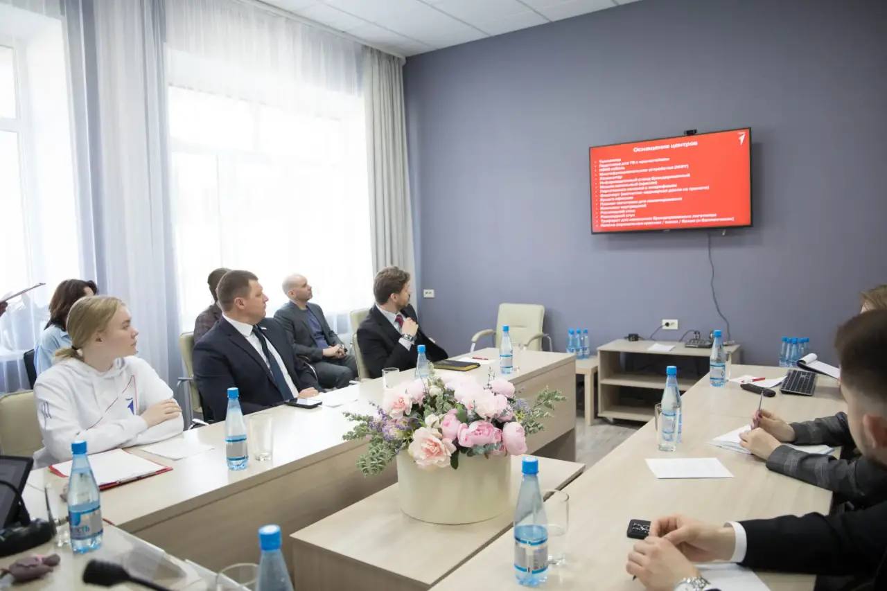 Антон Науменко: Сегодня принял участие в заседании Совета по взаимодействию с Общероссийским общественно-государственным движением детей и молодежи при губернаторе Курганской области Антон Науменко: Сегодня принял участие в заседании Совета по взаимодействию с Общероссийским общественно-государственным движением детей и молодежи при губернаторе Курганской области