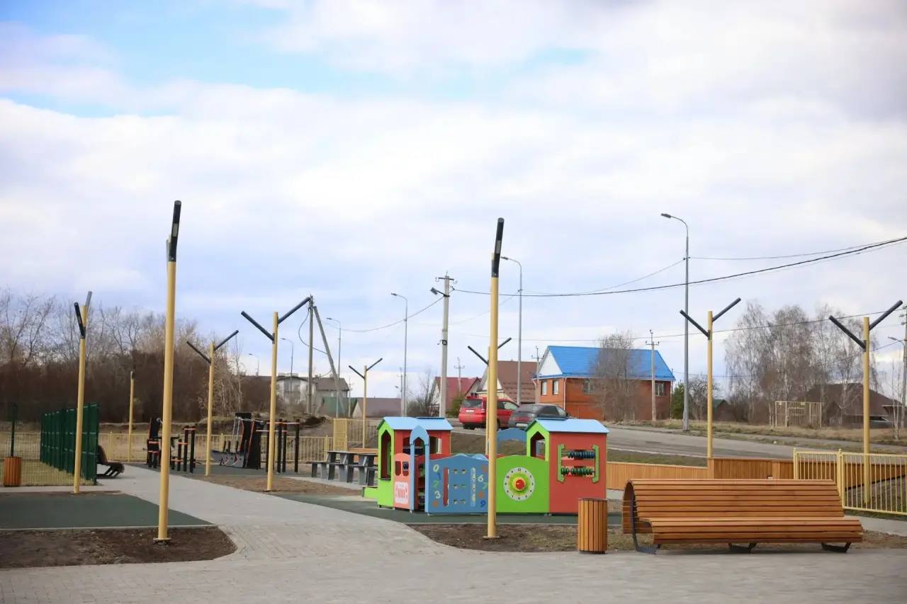 В Новом поселке Шадринска идет капитальный ремонт Дома культуры «Созвездие», в котором занимаются творчеством порядка 400 человек В Новом поселке Шадринска идет капитальный ремонт Дома культуры «Созвездие», в котором занимаются творчеством порядка 400 человек