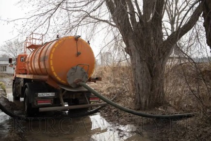 Бригады «Водного Союза» проводят работы по устранению утечки на очистных сооружениях водопровода центра города, из-за которой было проведено ограничение подачи водоснабжения в центре города и отключены микрорайоны...