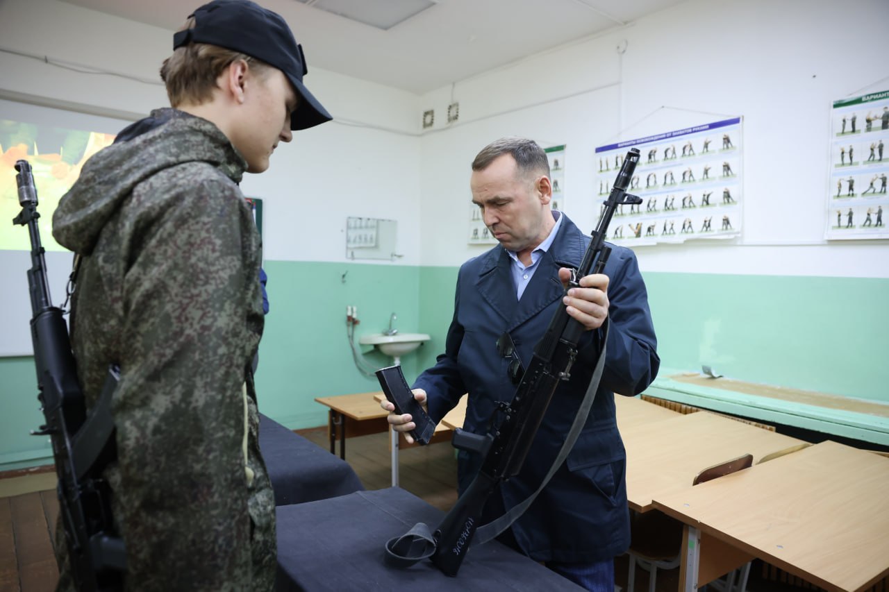 Губернатор Вадим Шумков поставил задачи по ремонту образовательных объектов в Шадринске Губернатор Вадим Шумков поставил задачи по ремонту образовательных объектов в Шадринске