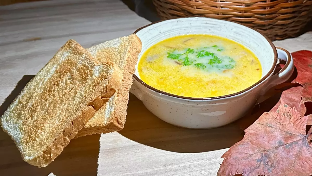 Нежный сливочный грибной суп на уютный вечер