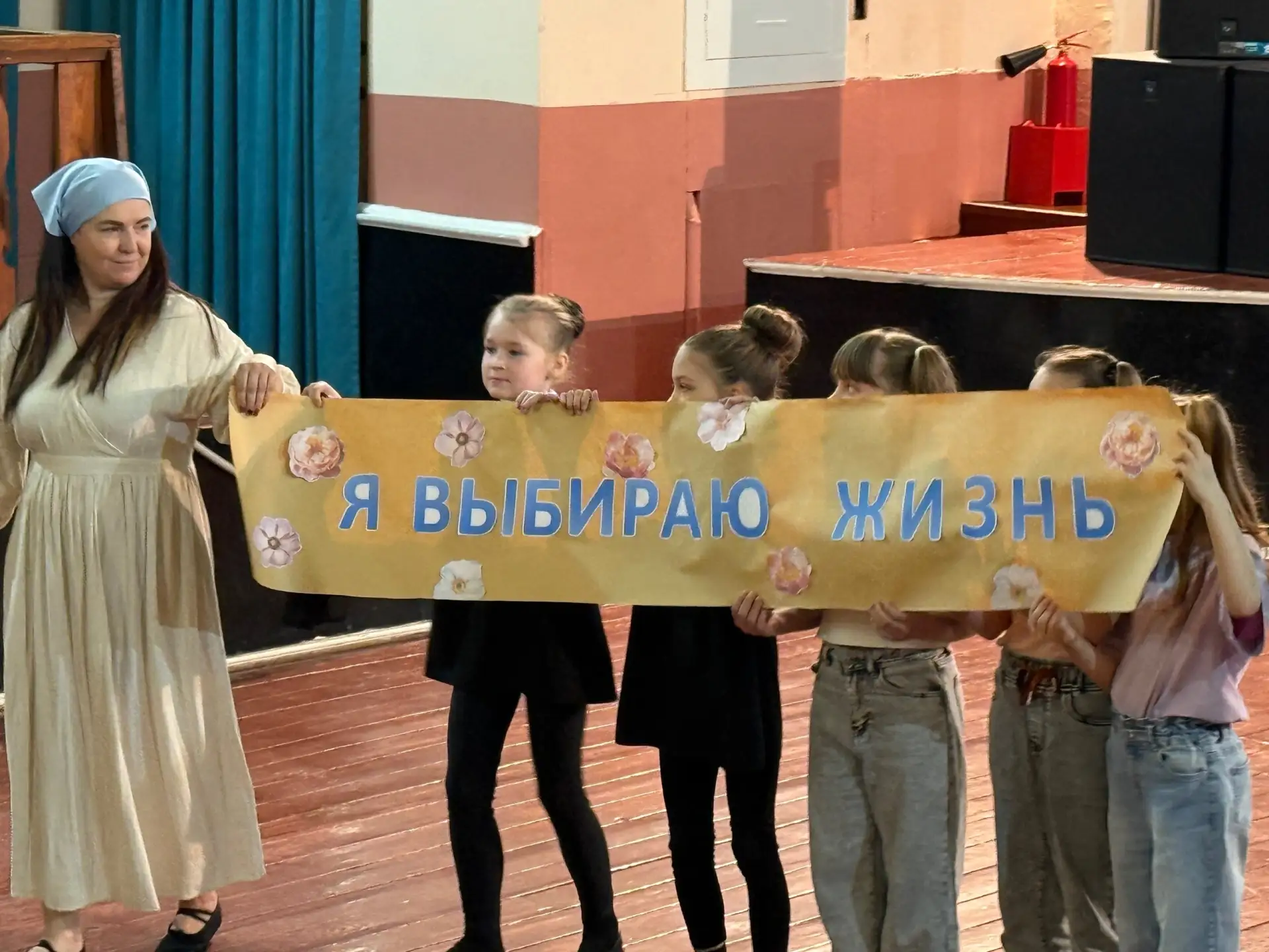 В Кургане на базе Центра культуры и досуга «Спутник» состоялся ежегодный конкурс антинаркотических агитбригад «СТОП!» В Кургане на базе Центра культуры и досуга «Спутник» состоялся ежегодный конкурс антинаркотических агитбригад «СТОП!»