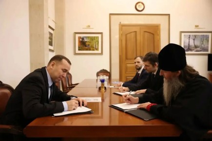 Правительство Курганской области, Курганская епархия и Российский православный университет святого Иоанна Богослова подписали трехстороннее соглашение о подготовке специалистов