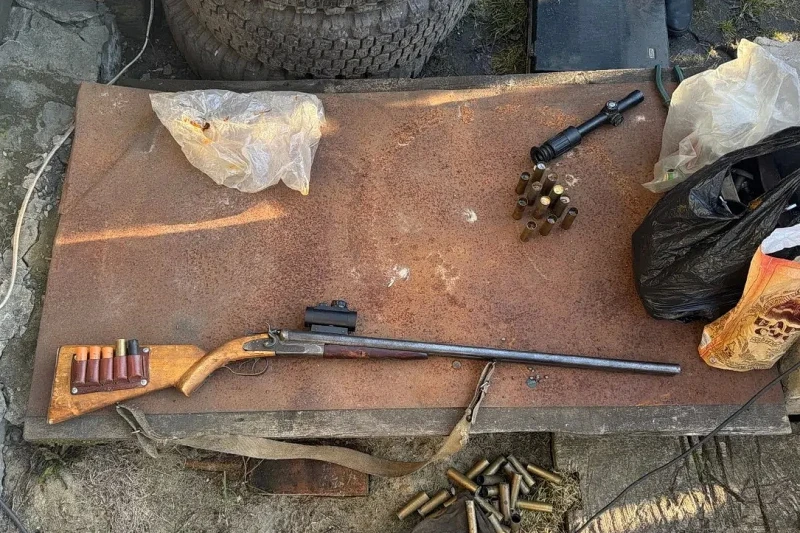 В Кетовском округе полицейские изъяли у местного жителя незаконно хранящийся порох В Кетовском округе полицейские изъяли у местного жителя незаконно хранящийся порох