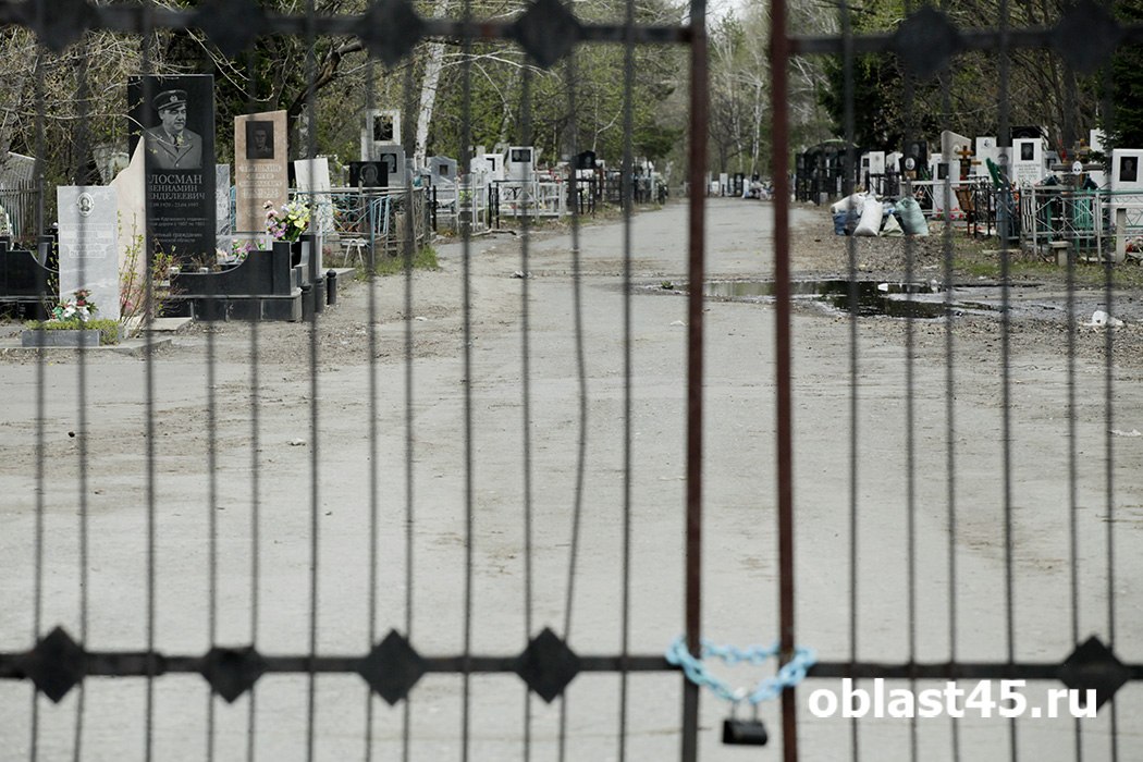 В Шадринске меняют расписание автобуса в Родительский день