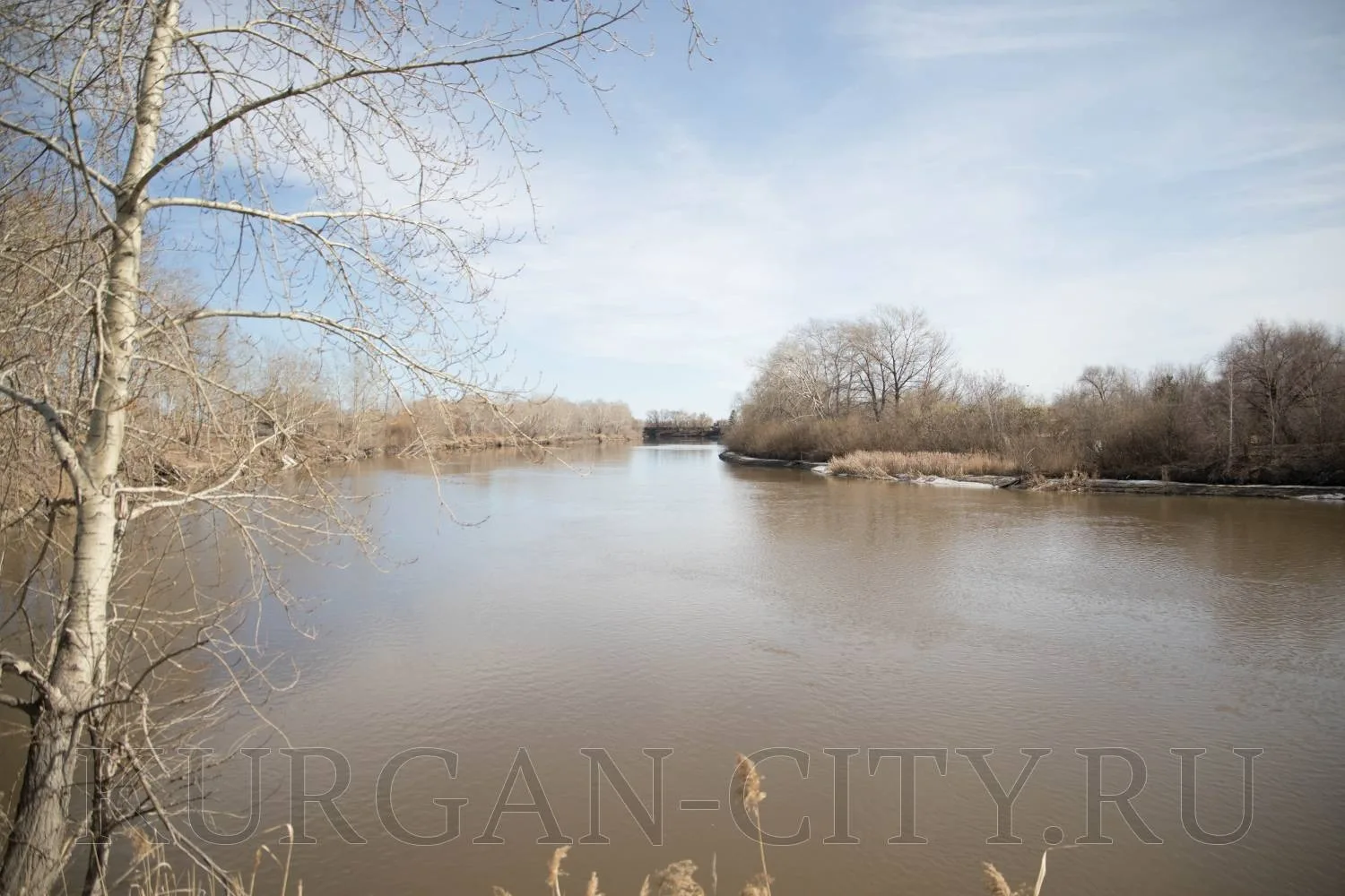 В Кургане в рамках профилактических мер для обеспечения безаварийного прохождения весеннего половодья продолжаются мероприятия по расчистке Тобола и прибрежных зон от веток, деревьев и нанесенного течением мусора В Кургане в рамках профилактических мер для обеспечения безаварийного прохождения весеннего половодья продолжаются мероприятия по расчистке Тобола и прибрежных зон от веток, деревьев и нанесенного течением мусора