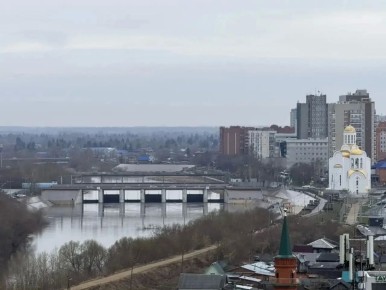 Продолжаются работы по очистке береговой линии Тобола от мусора