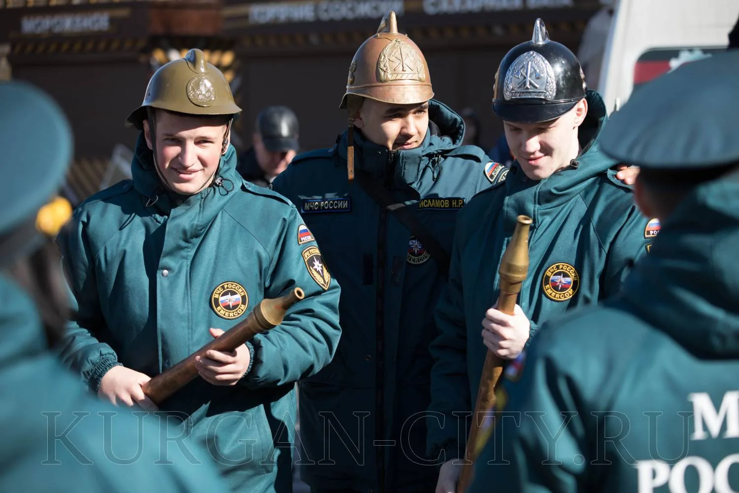 В Кургане проходят соревнования на лучшую команду МЧС России в УрФО по ликвидации ЧС на автотранспорте В Кургане проходят соревнования на лучшую команду МЧС России в УрФО по ликвидации ЧС на автотранспорте