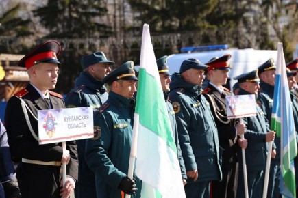 Сегодня, 16 апреля, в Центральном парке культуры и отдыха Кургана проходит 2-й этап окружных соревнований на звание «Лучшая команда МЧС России по проведению аварийно-спасательных работ при ликвидации последствий аварий на...
