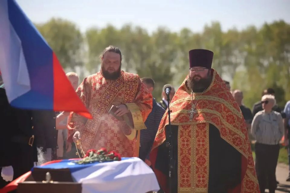 Еще один солдат Великой Отечественной войны похоронен на родной земле Еще один солдат Великой Отечественной войны похоронен на родной земле