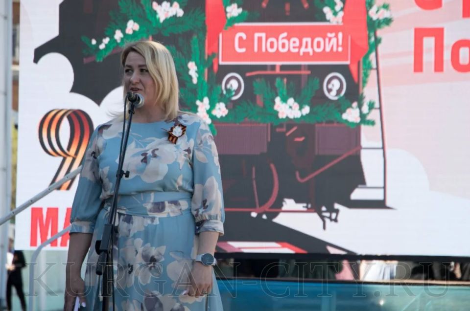 Сегодня на первой пассажирской платформе центрального железнодорожного вокзала города Кургана состоялась торжественная встреча легендарного Поезда Победы в рамках празднования 81-й годовщины Победы в Великой Отечественной... Сегодня на первой пассажирской платформе центрального железнодорожного вокзала города Кургана состоялась торжественная встреча легендарного Поезда Победы в рамках празднования 81-й годовщины Победы в Великой Отечественной...