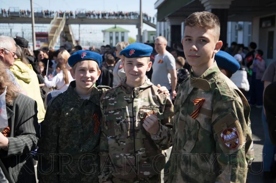 Сегодня на первой пассажирской платформе центрального железнодорожного вокзала города Кургана состоялась торжественная встреча легендарного Поезда Победы в рамках празднования 81-й годовщины Победы в Великой Отечественной... Сегодня на первой пассажирской платформе центрального железнодорожного вокзала города Кургана состоялась торжественная встреча легендарного Поезда Победы в рамках празднования 81-й годовщины Победы в Великой Отечественной...