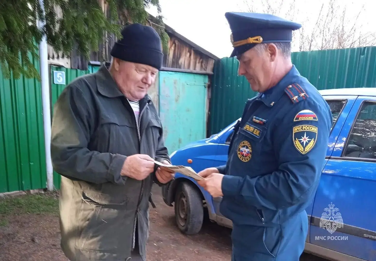 Сотрудники областного чрезвычайного ведомства напоминают гражданам о требованиях особого противопожарного режима в майские праздники Сотрудники областного чрезвычайного ведомства напоминают гражданам о требованиях особого противопожарного режима в майские праздники