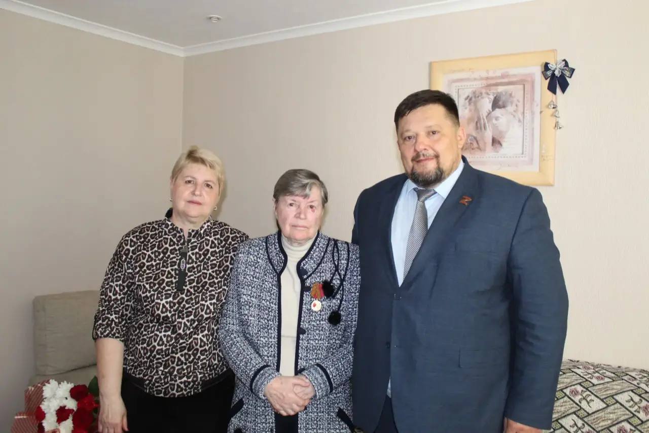 Продолжаем рассказывать о поздравлениях ветеранов Великой Отечественной войны, которые прошли в области накануне 9 Мая Продолжаем рассказывать о поздравлениях ветеранов Великой Отечественной войны, которые прошли в области накануне 9 Мая