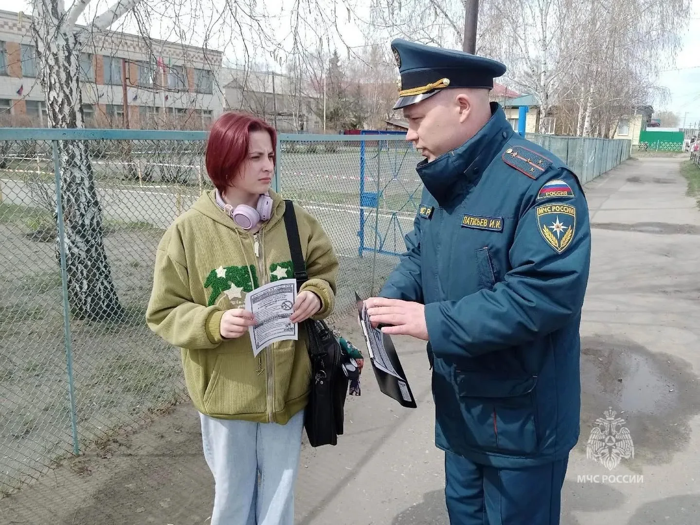 Сотрудники областного чрезвычайного ведомства напоминают гражданам о требованиях особого противопожарного режима в майские праздники Сотрудники областного чрезвычайного ведомства напоминают гражданам о требованиях особого противопожарного режима в майские праздники