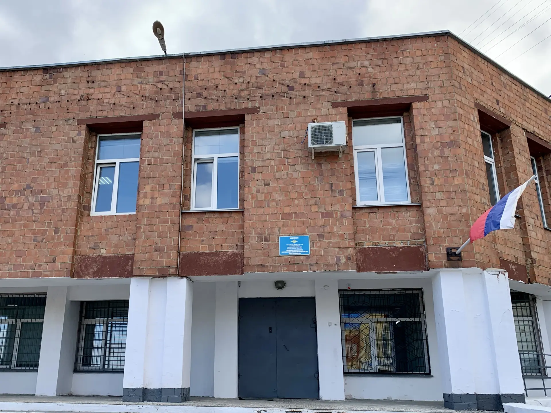 Сотрудники полиции в Кургане задержали подозреваемого в открытом хищении букета из цветочного магазина