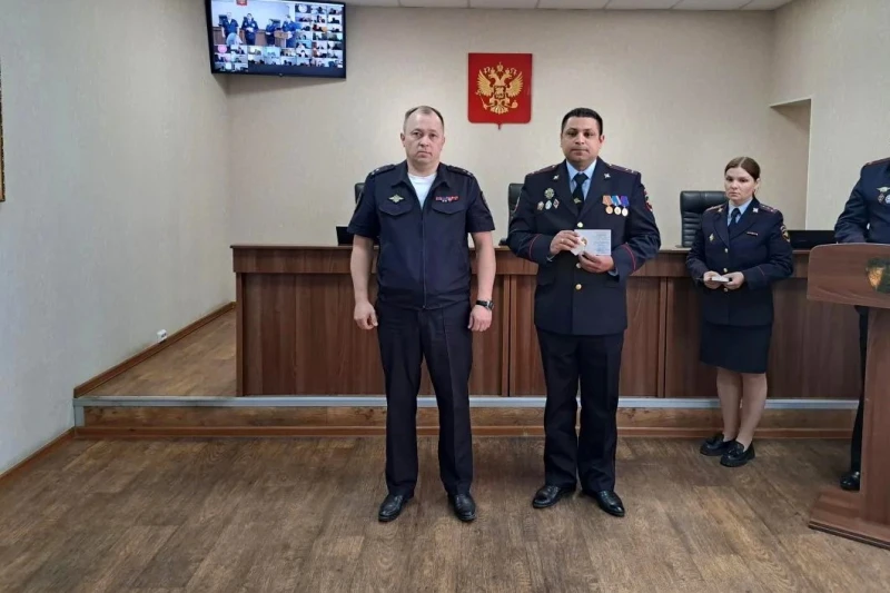 В региональном УМВД поздравили с профессиональным праздником сотрудников охранно-конвойной службы В региональном УМВД поздравили с профессиональным праздником сотрудников охранно-конвойной службы