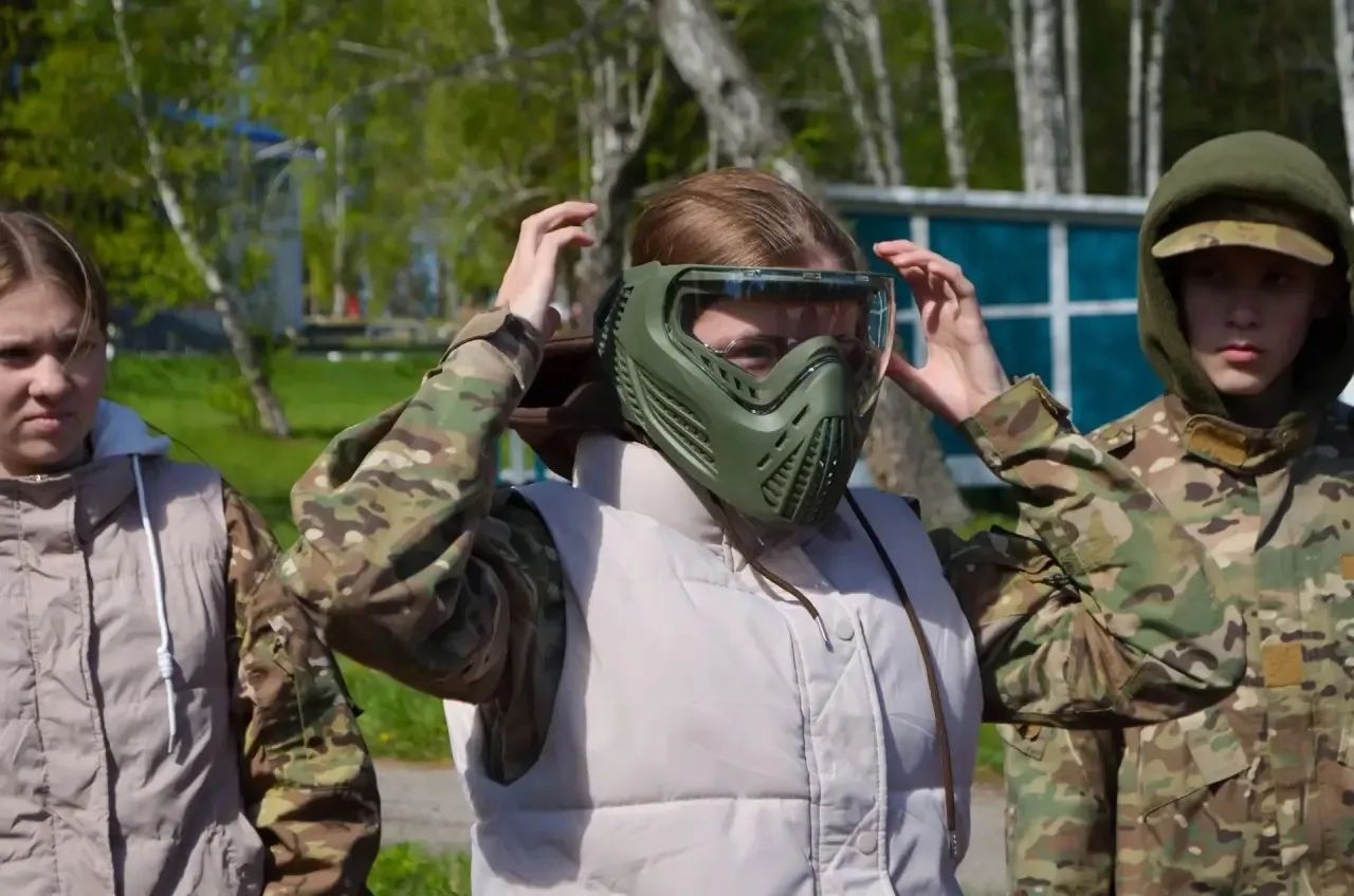 В Курганской области завершился региональный этап военно-патриотической игры «Зарница 2.0». Он прошёл с 10 по 14 мая на базе оздоровительного комплекса «Космос» В Курганской области завершился региональный этап военно-патриотической игры «Зарница 2.0». Он прошёл с 10 по 14 мая на базе оздоровительного комплекса «Космос»