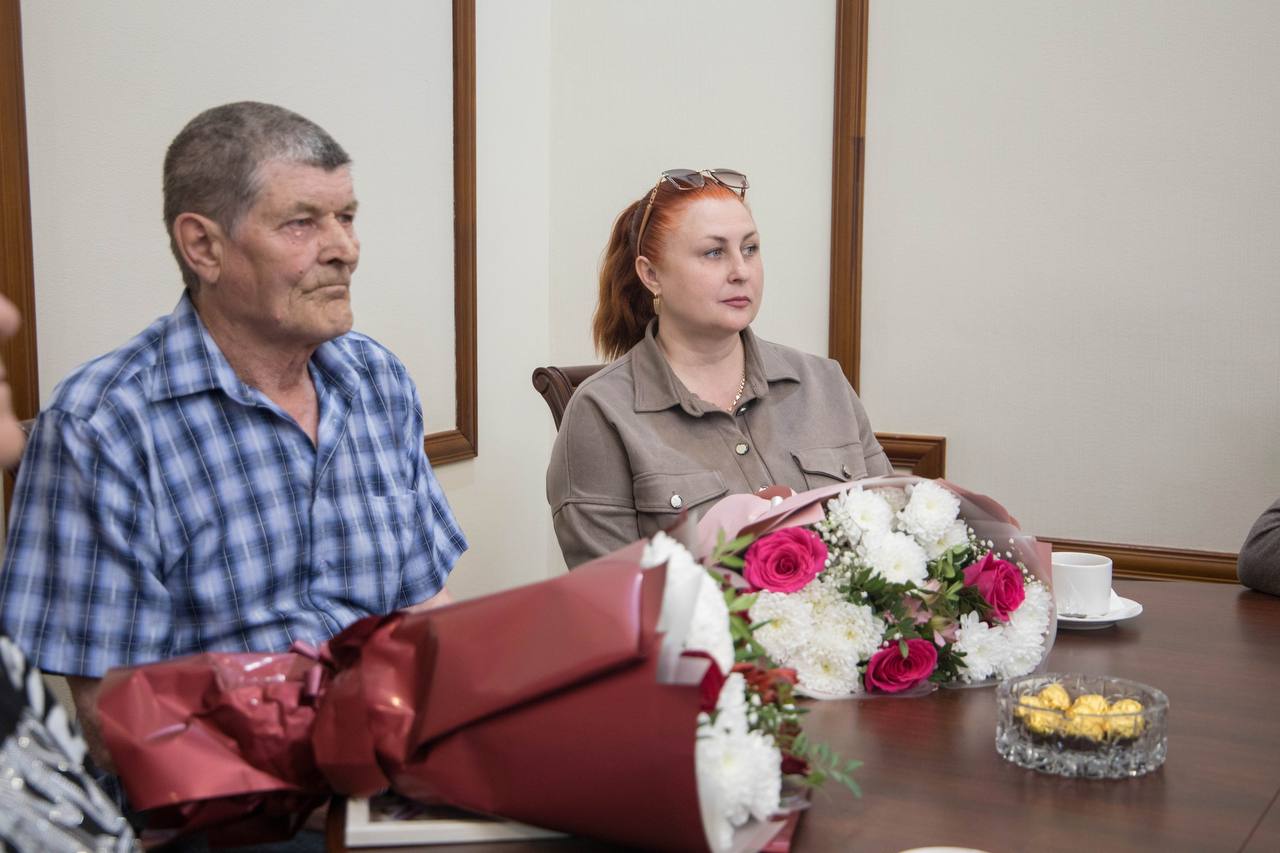 Антон Науменко: Сегодня встретился с семьями наших бойцов, которые проходят службу в зоне специальной военной операции Антон Науменко: Сегодня встретился с семьями наших бойцов, которые проходят службу в зоне специальной военной операции