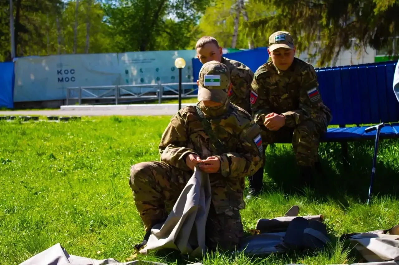 В Курганской области завершился региональный этап военно-патриотической игры «Зарница 2.0». Он прошёл с 10 по 14 мая на базе оздоровительного комплекса «Космос» В Курганской области завершился региональный этап военно-патриотической игры «Зарница 2.0». Он прошёл с 10 по 14 мая на базе оздоровительного комплекса «Космос»