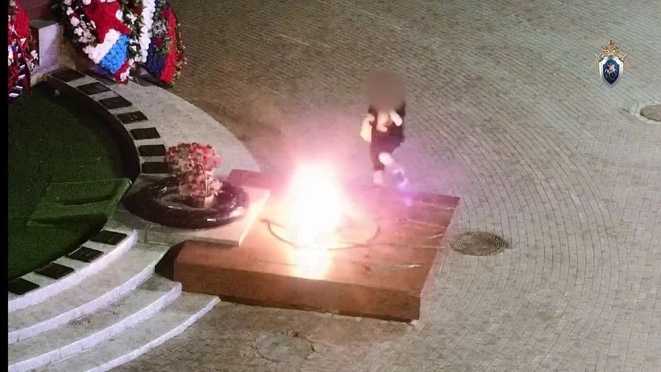 В Курганской области возбуждено уголовное дело по факту осквернения Обелиска Победы в память курганцев, погибших в годы Великой Отечественной войны