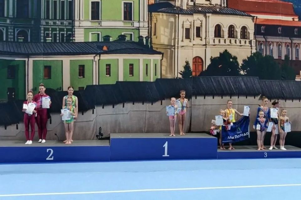 Воспитанники ДЮСШ города Кургана участвуют в соревнованиях по разным видам спорта и привозят домой медали различного достоинства, становясь победителями и призерами состязаний международного и российского уровней Воспитанники ДЮСШ города Кургана участвуют в соревнованиях по разным видам спорта и привозят домой медали различного достоинства, становясь победителями и призерами состязаний международного и российского уровней